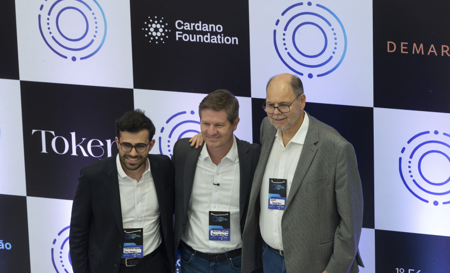 Tecpar, Detran e Secretaria de Inovação assinam pacto para criação de passaporte veicular no Paraná