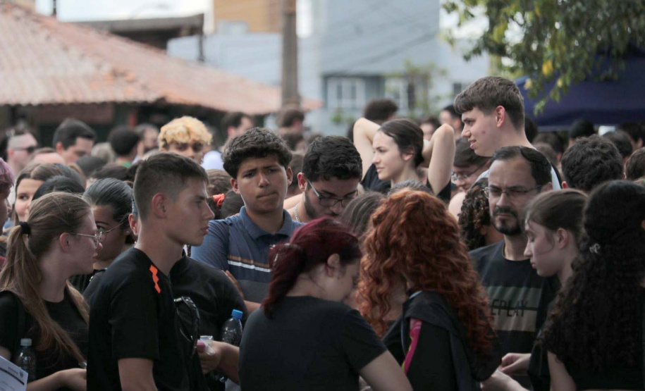 Vestibular Unioeste reúne milhares de candidatos em nove cidades