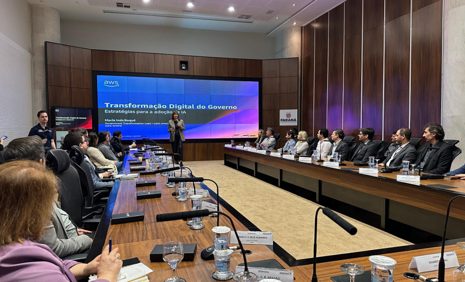 Paraná fecha 2025 com novas diretrizes e consolida a institucionalização da IA no  Estado