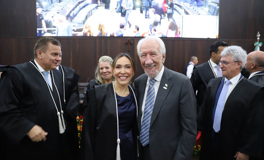Ex-procuradora-geral do Estado toma posse como desembargadora no TJPR