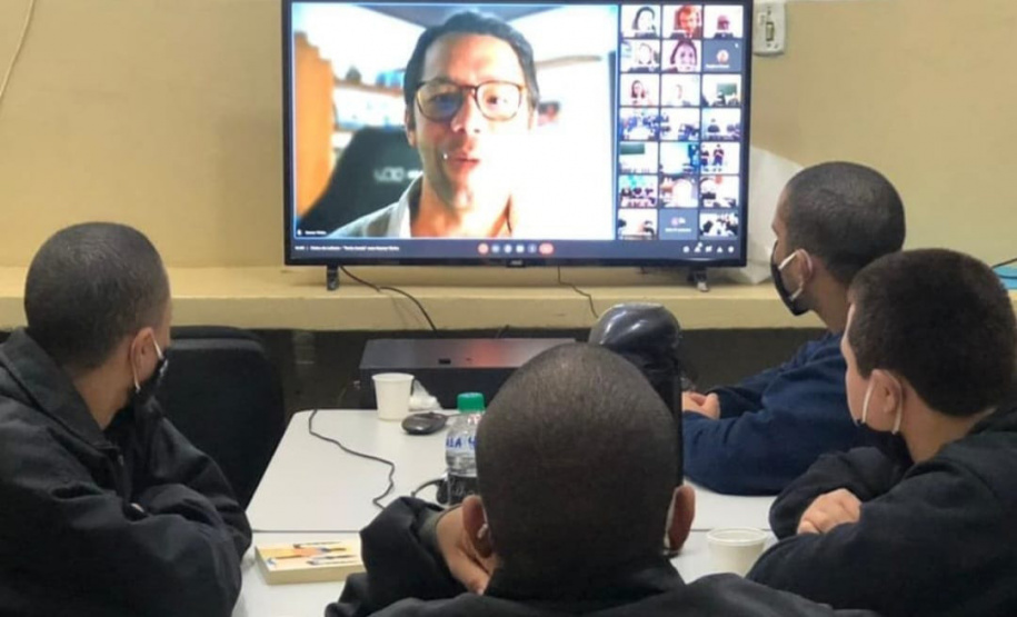 SEJU - Clube de leitura da socioeducação ganha prêmio nacional em Direitos Humanos