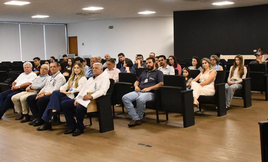 ADAPAR - Agroindústria de Umuarama e município de Mandaguari aderem ao Susaf-PR