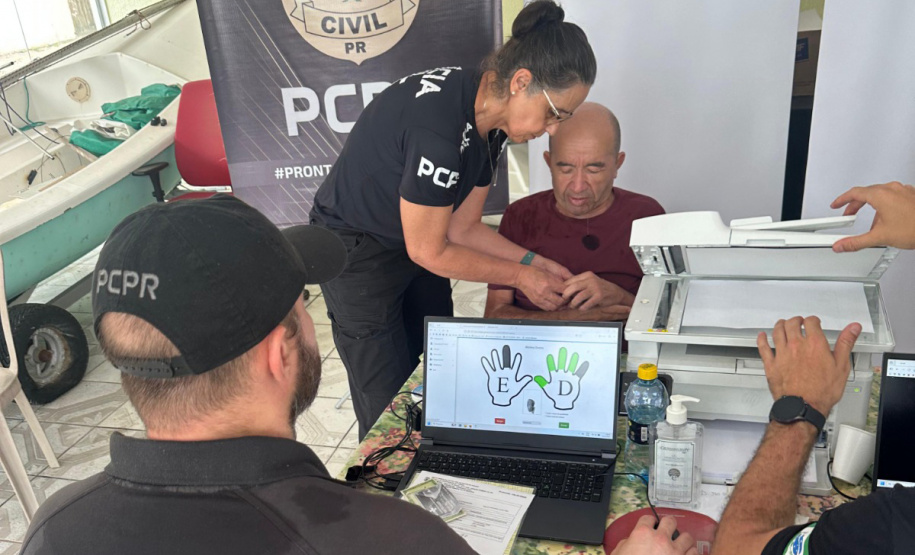 Secretaria de Segurança leva serviços à população da Ilha das Peças durante ação da Missão Paraná IV