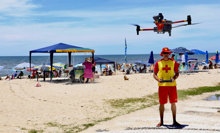 Com drones de alta tecnologia, bombeiros reforçam prevenção a afogamentos