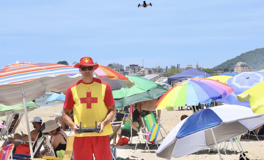 Com drones de alta tecnologia, bombeiros reforçam prevenção a afogamentos