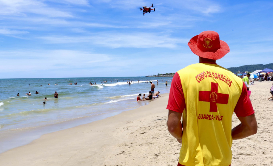 Com drones de alta tecnologia, bombeiros reforçam prevenção a afogamentos