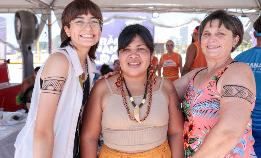 Verão Maior Paraná: oficina de pinturas corporais valoriza cultura indígena no litoral