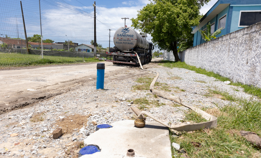 Sanepar reforça frota de caminhões-pipa para garantir abastecimento durante grandes shows no Litoral