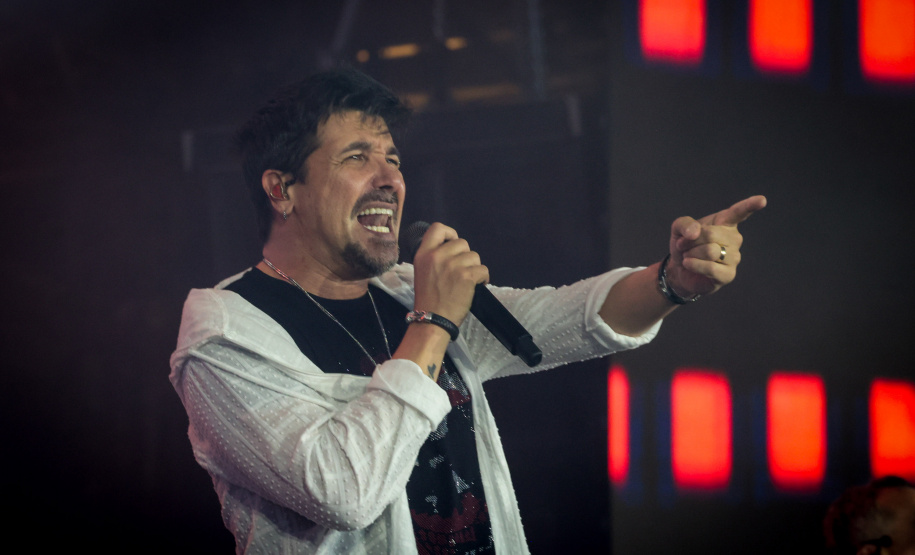 O grupo Roupa Nova durante a apresentacao do seu show dentro da programacao do Verao Maior Parana, em Matinhos - 15/02/2026 - Foto: Geraldo Bubniak/AEN