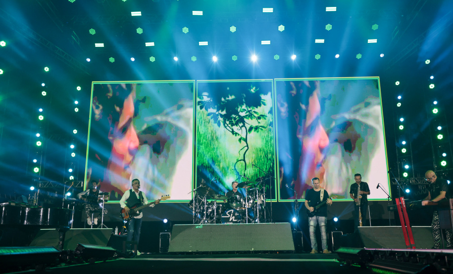 O grupo Roupa Nova durante a apresentacao do seu show dentro da programacao do Verao Maior Parana, em Matinhos - 15/02/2026 - Foto: Geraldo Bubniak/AEN