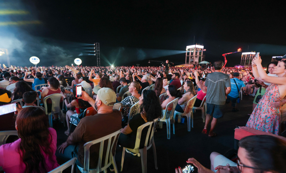 O grupo Roupa Nova durante a apresentacao do seu show dentro da programacao do Verao Maior Parana, em Matinhos - 15/02/2026 - Foto: Geraldo Bubniak/AEN