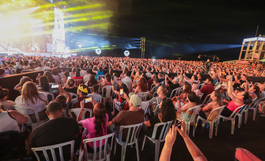 O grupo Roupa Nova durante a apresentacao do seu show dentro da programacao do Verao Maior Parana, em Matinhos - 15/02/2026 - Foto: Geraldo Bubniak/AEN