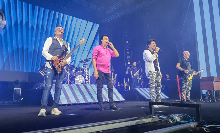 O grupo Roupa Nova durante a apresentacao do seu show dentro da programacao do Verao Maior Parana, em Matinhos - 15/02/2026 - Foto: Geraldo Bubniak/AEN