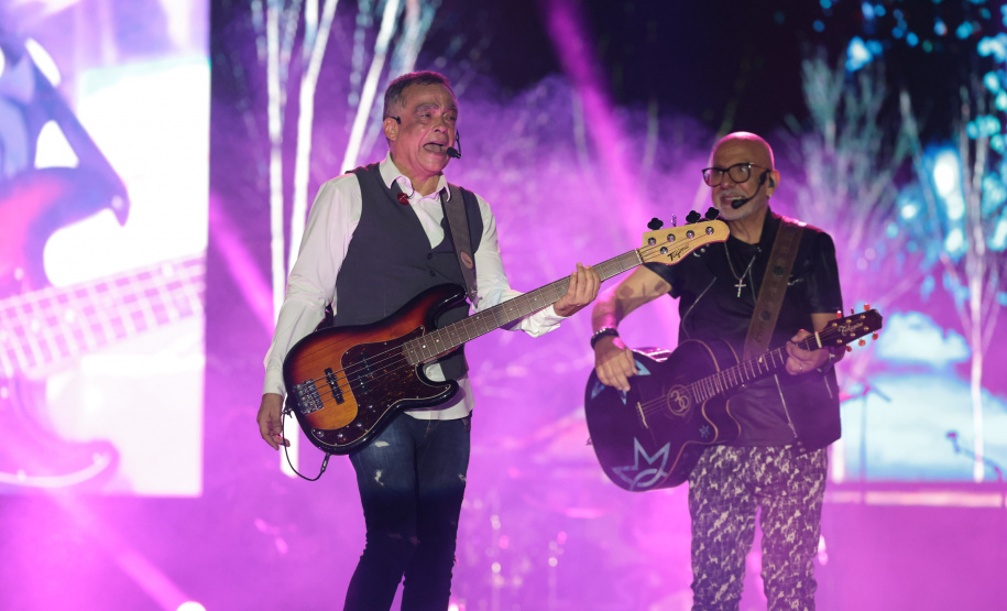 O grupo Roupa Nova durante a apresentacao do seu show dentro da programacao do Verao Maior Parana, em Matinhos - 15/02/2026 - Foto: Geraldo Bubniak/AEN