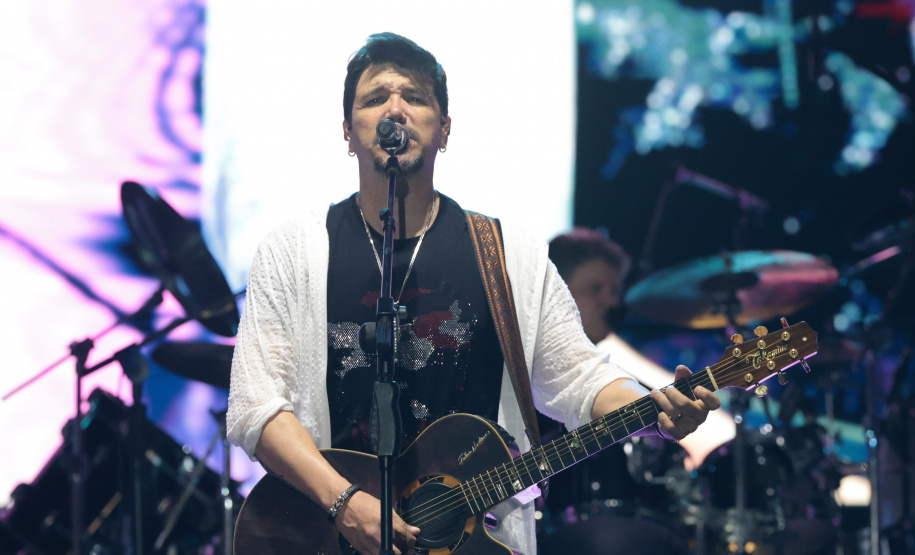 O grupo Roupa Nova durante a apresentacao do seu show dentro da programacao do Verao Maior Parana, em Matinhos - 15/02/2026 - Foto: Geraldo Bubniak/AEN