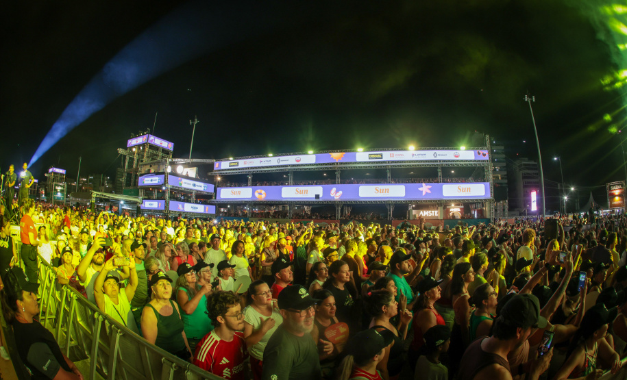 O grupo Roupa Nova durante a apresentacao do seu show dentro da programacao do Verao Maior Parana, em Matinhos - 15/02/2026 - Foto: Geraldo Bubniak/AEN
