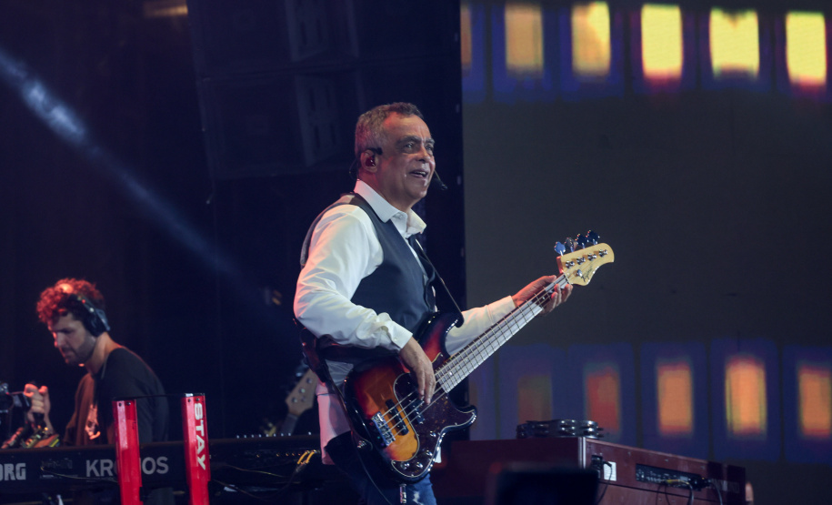 O grupo Roupa Nova durante a apresentacao do seu show dentro da programacao do Verao Maior Parana, em Matinhos - 15/02/2026 - Foto: Geraldo Bubniak/AEN