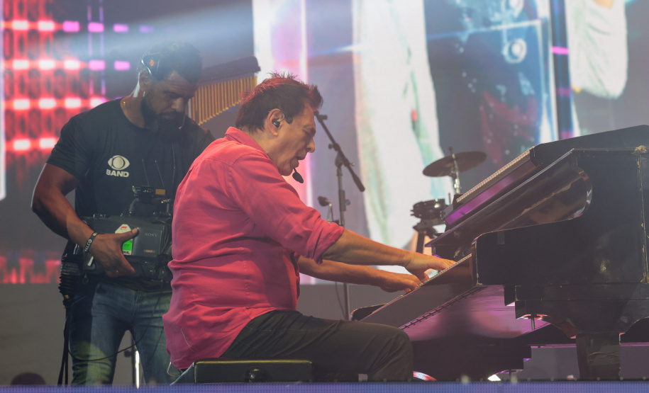 O grupo Roupa Nova durante a apresentacao do seu show dentro da programacao do Verao Maior Parana, em Matinhos - 15/02/2026 - Foto: Geraldo Bubniak/AEN