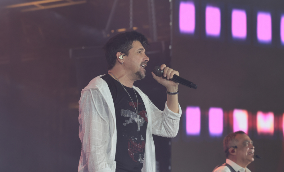 O grupo Roupa Nova durante a apresentacao do seu show dentro da programacao do Verao Maior Parana, em Matinhos - 15/02/2026 - Foto: Geraldo Bubniak/AEN