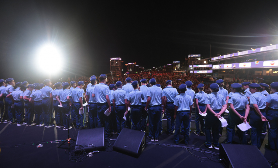 Coral do Colégio Cívico-Militar Professor Leandro Manuel da Costa
