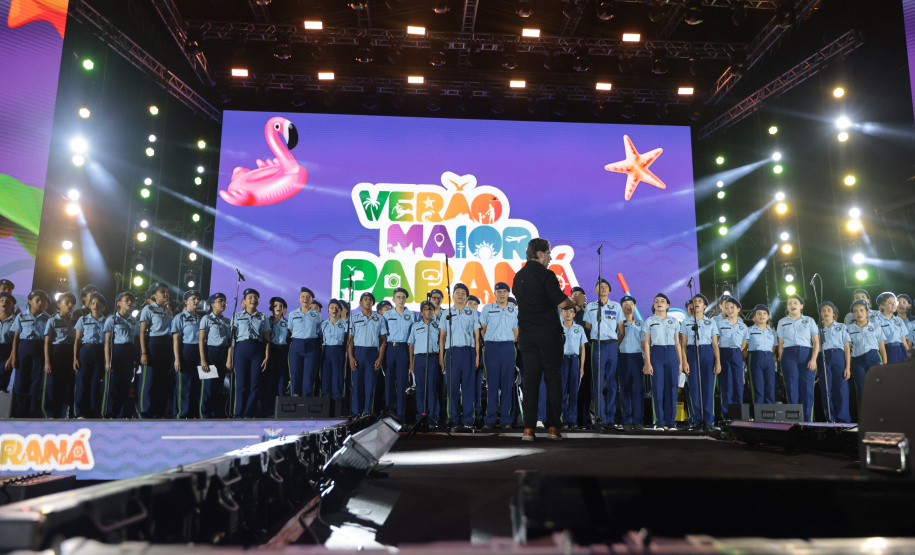 Coral do Colégio Cívico-Militar Professor Leandro Manuel da Costa