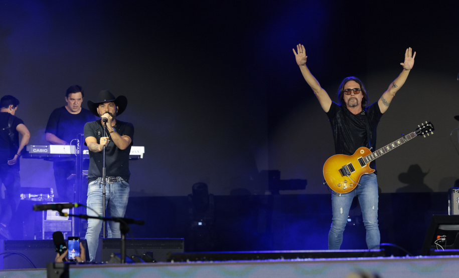 dupla Edson e Hudson