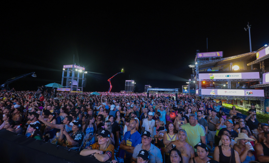 O cantor Eduardo Costa