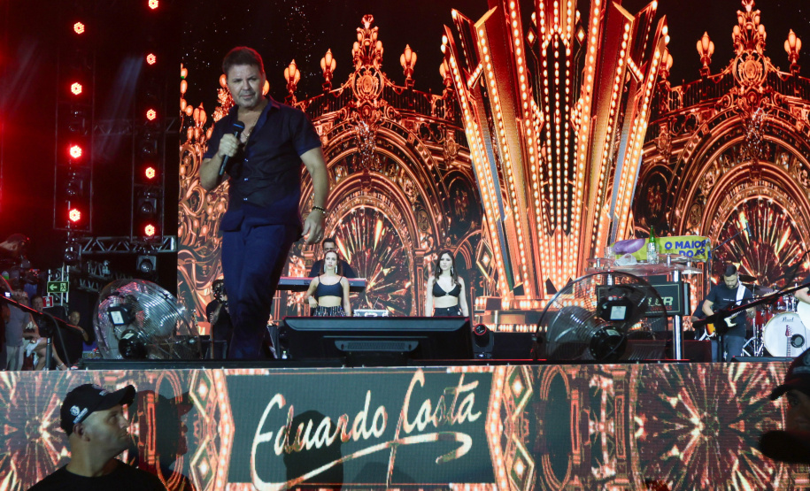 O cantor Eduardo Costa