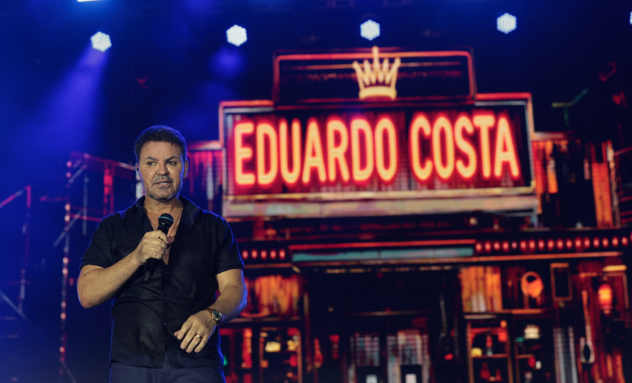 O cantor Eduardo Costa