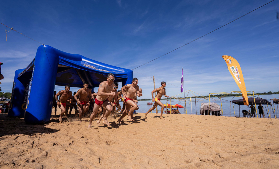 Troféu Elite movimenta Porto São José e treina bombeiros para resgates