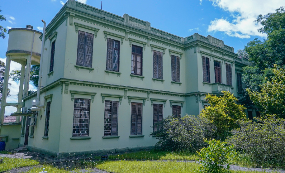 Com quase um século de história, Hospital Oswaldo Cruz chega aos 98 anos como referência estadual