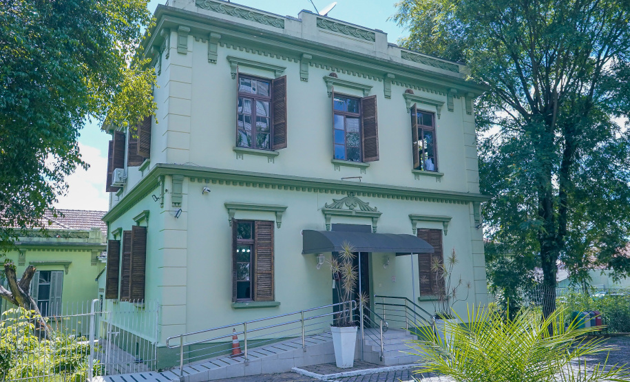 Com quase um século de história, Hospital Oswaldo Cruz chega aos 98 anos como referência estadual