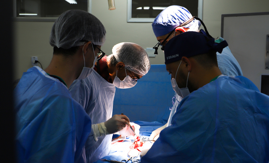 HU realiza pela primeira vez cirurgia de coluna com técnica ALIF