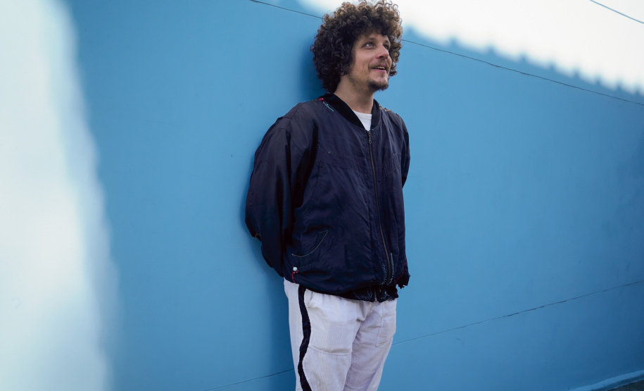 Ana Castela, Paralamas do Sucesso e comédia no teatro marcam a agenda cultural da semana