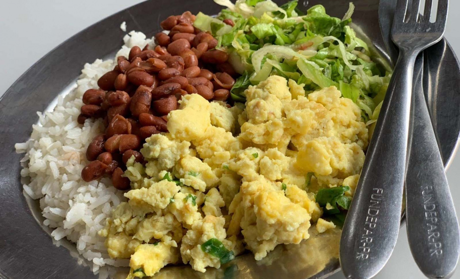 Fundepar realiza audiência pública sobre licitações da alimentação escolar para 2026