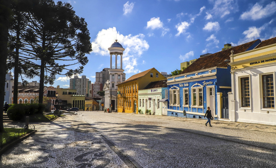 Cultura, história e arquitetura: roteiros que encantam turistas no Paraná
