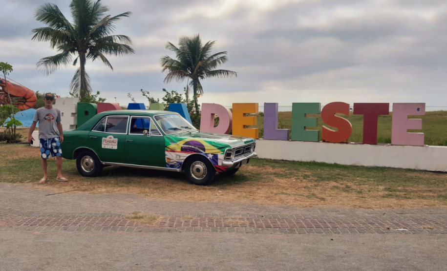 Turistas sobre rodas atravessam o continente e encerram expedição de 6,5 mil km em Curitiba