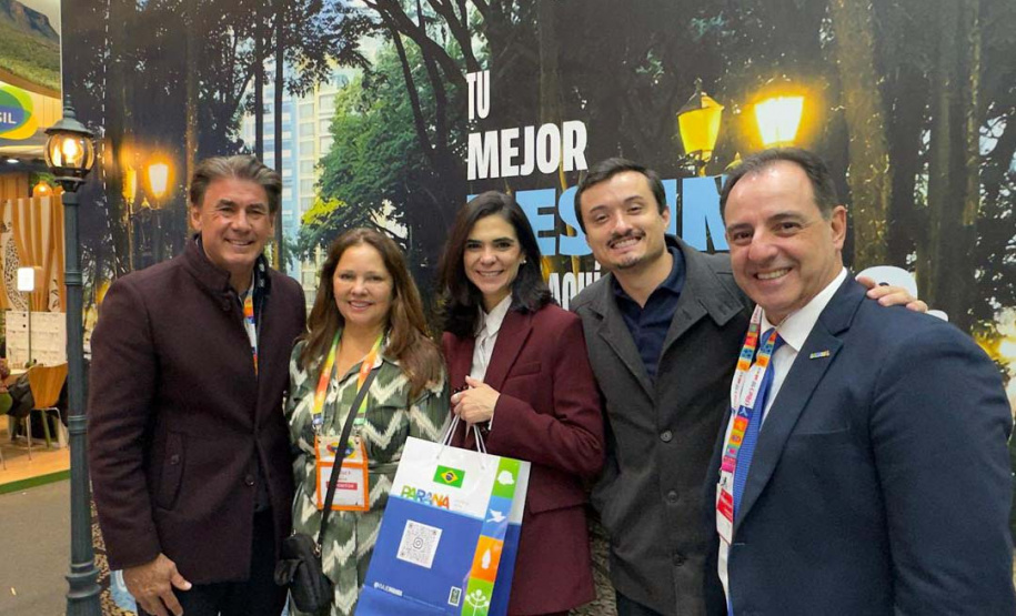 Destinos, serviços e gastronomia paranaense são destaques em feira de turismo na Espanha