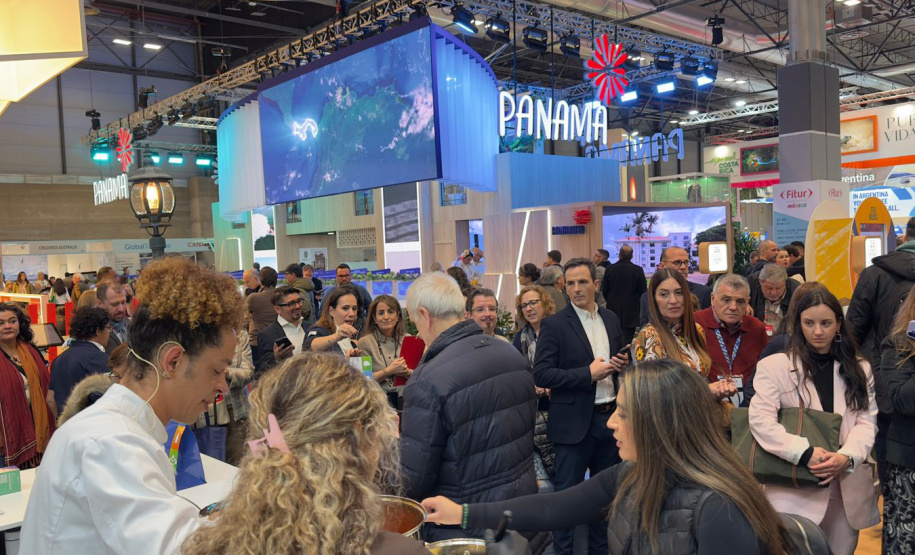 Destinos, serviços e gastronomia paranaense são destaques em feira na Espanha