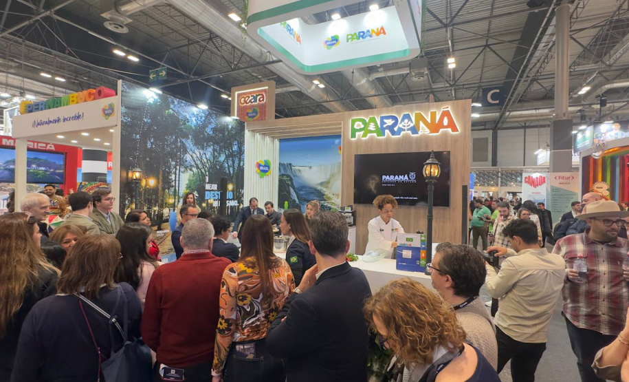 Destinos, serviços e gastronomia paranaense são destaques em feira na Espanha