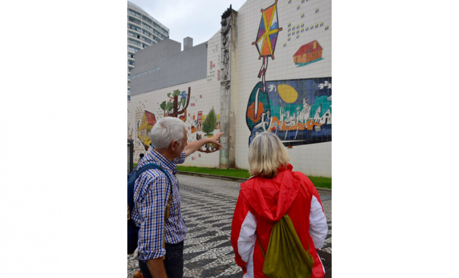 Cultura, história e arquitetura: roteiros que encantam turistas no Paraná