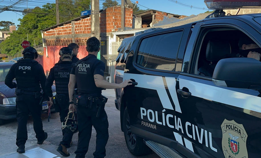 PCPR prende oito pessoas em três estados em operação contra de desvios milionários de cargas