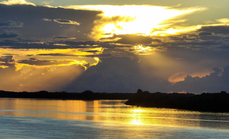 SIMEPAR - COM FIM DO FENÔMENO LA NIÑA, FEVEREIRO SEGUIRÁ COM TEMPO ABAFADO E CHUVAS DE VERÃO