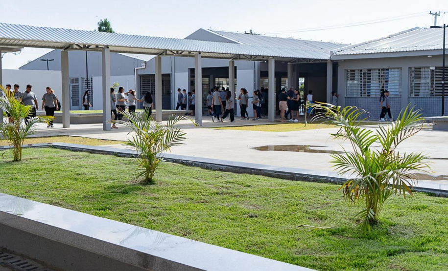Diretores assumem cargo em escolas estaduais do Paraná
