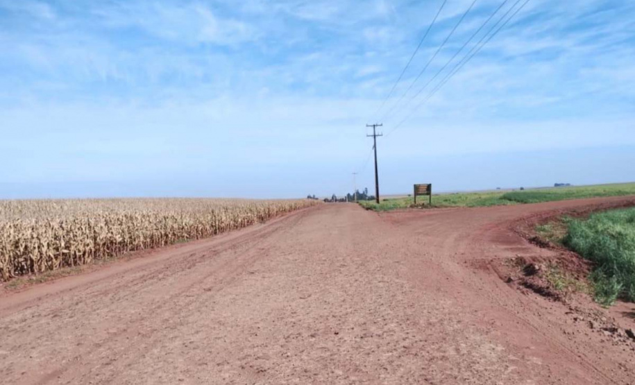 estrada ligando Mamborê ao distrito de Guarani,