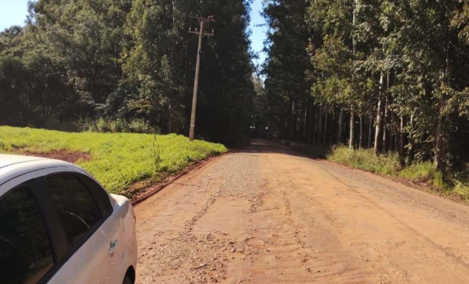estrada ligando Mamborê ao distrito de Guarani,