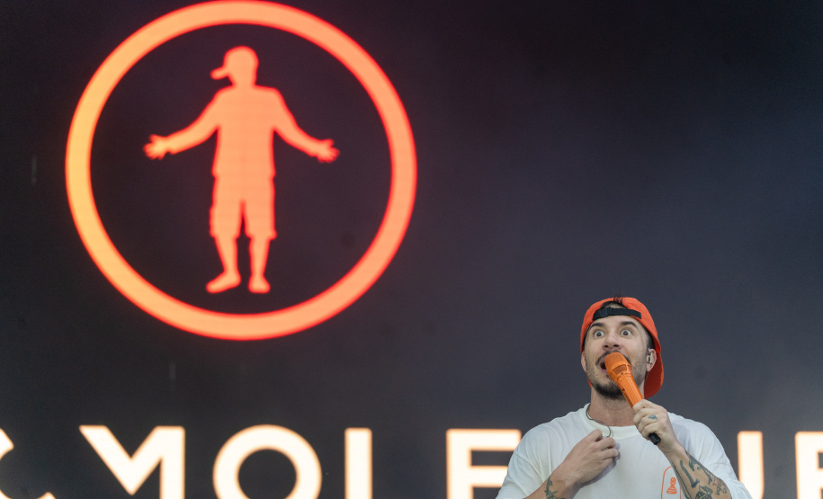 JEITO MOLEQUE E BELO