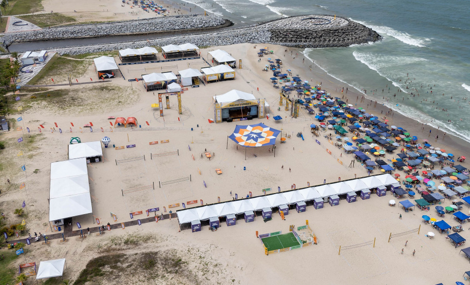 Postos fixos do Verão Maior Paraná ultrapassam 885 mil atendimentos em 14 dias de atividades