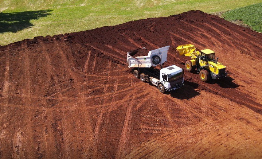 Com investimento de R$ 1,46 bilhão, Paraná amplia frota de máquinas nos municípios