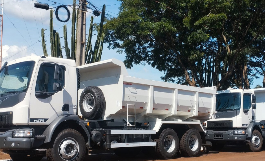 Com investimento de R$ 1,46 bilhão, Paraná amplia frota de máquinas nos municípios